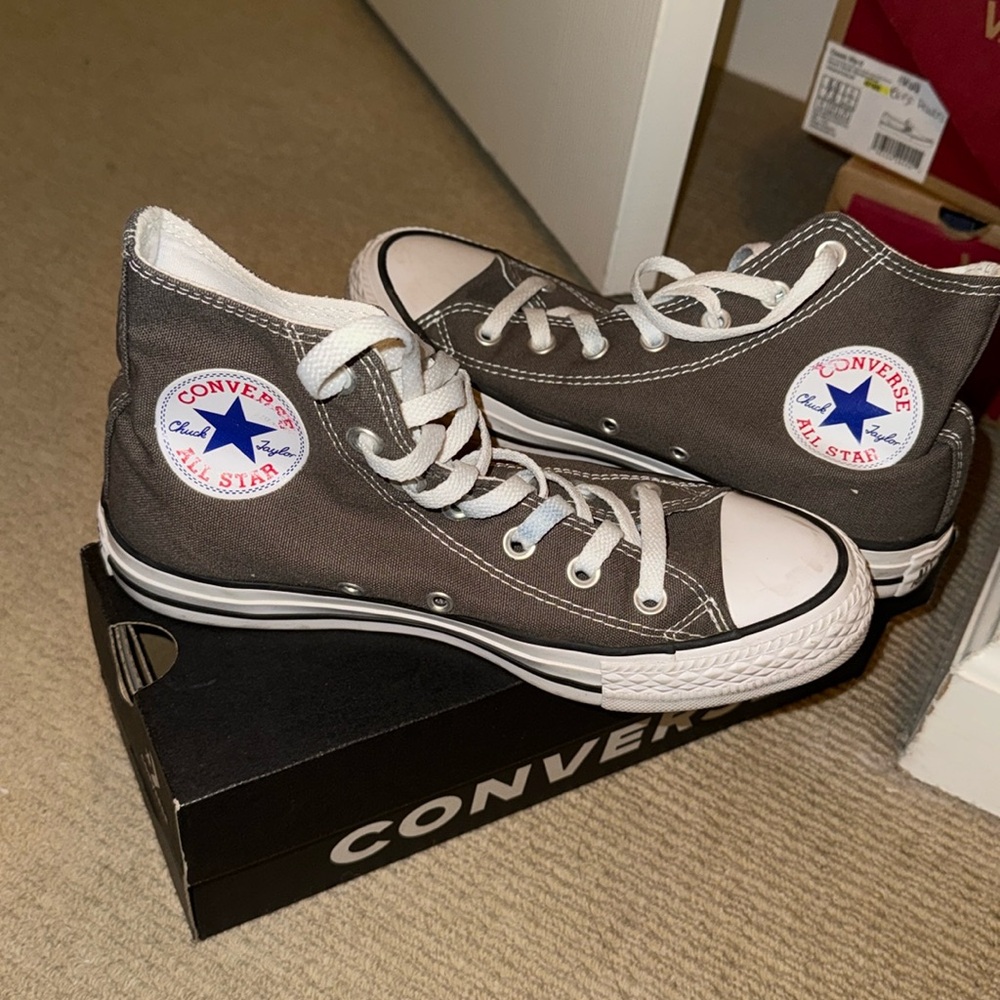 Gray high top converse